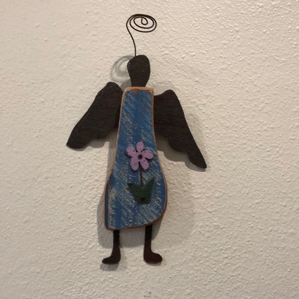Rustic Angel - Picture 3 of 9